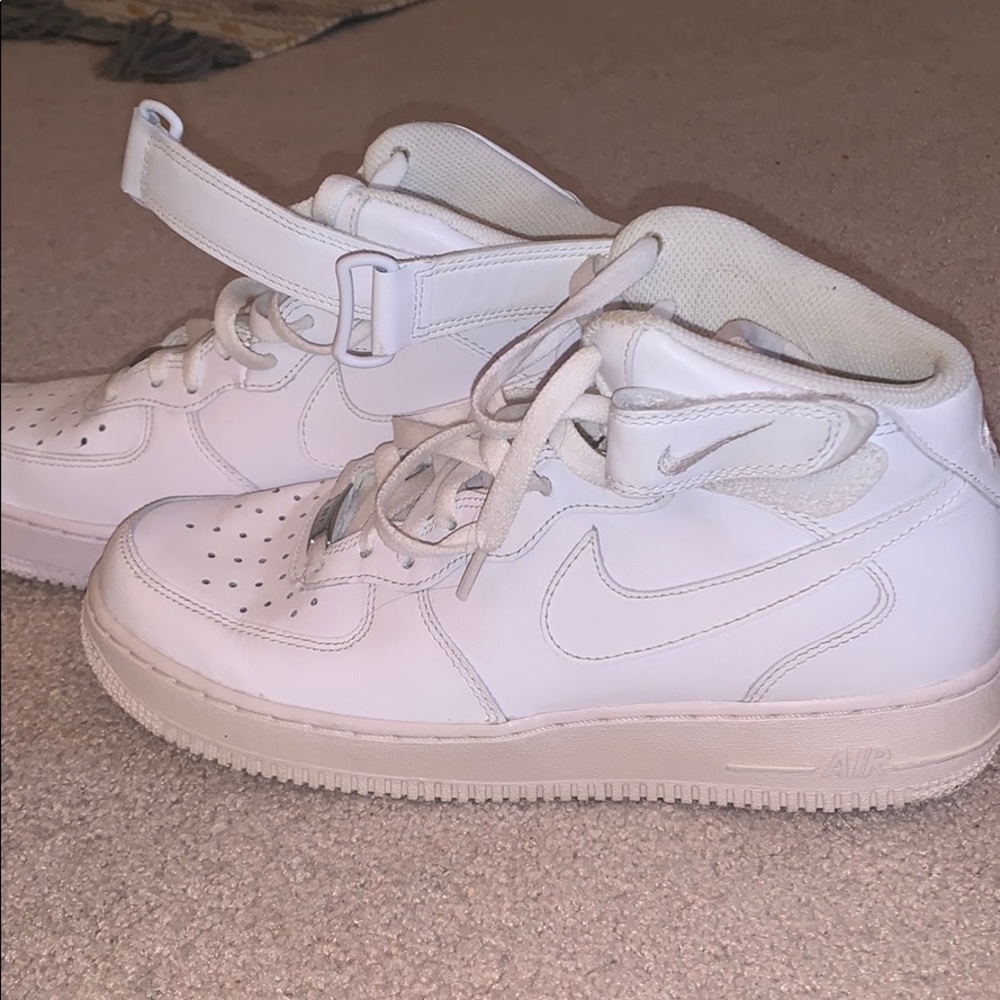 Nike Air force 1 mid top size 10 (men’s 8.5)